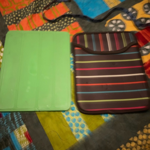 (2) ipad cases - Picture 10 of 10
